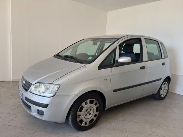 Usata Fiat Idea 80 CV (58 kW) 2007 Argento Monovolume