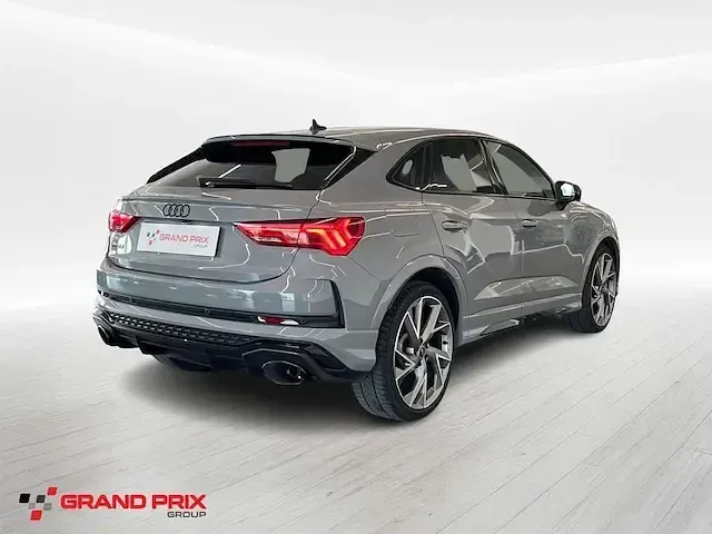 Usata Audi RS Q3 Sportback Ambiente 400 CV (294 kW) 2022 Grigio nardò SUV