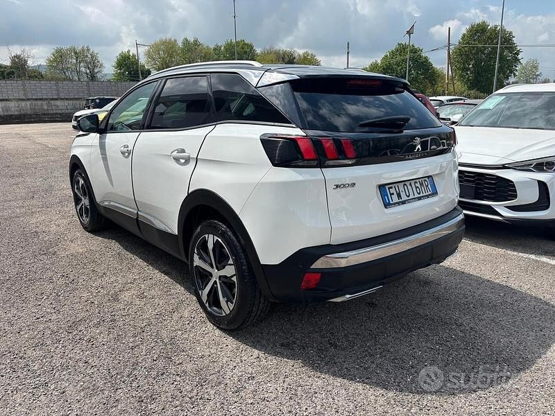 Usata Peugeot 3008 Allure 130 CV (95 kW) 2019 Bianco SUV