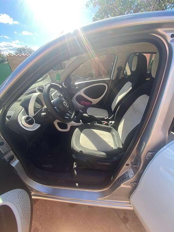 Usata Smart ForFour Passion 71 CV (52 kW) 2016 Bianco Utilitaria