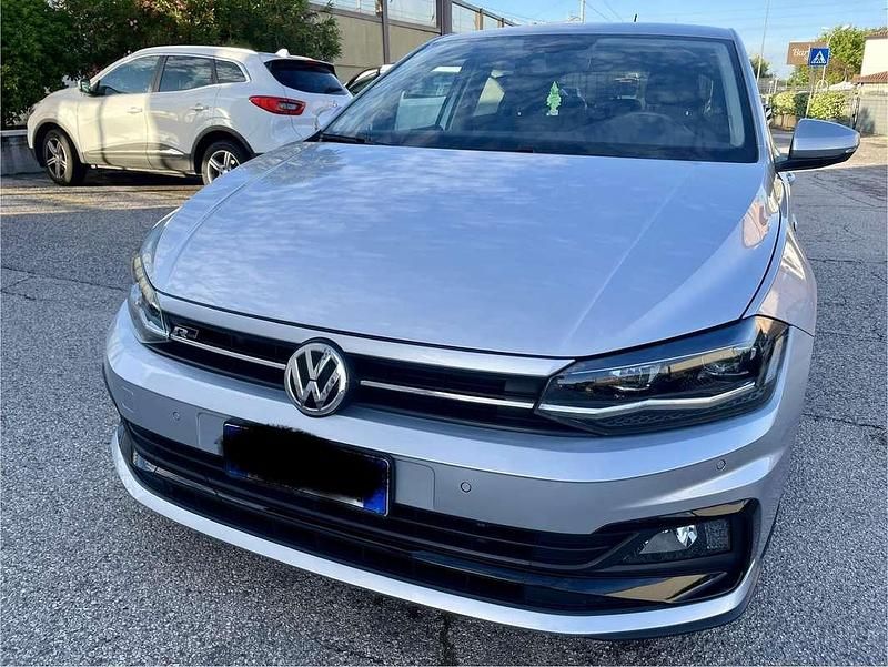 Usata VW Polo R-line 95 CV (69 kW) 2018 Grigio Berlina