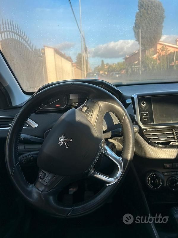 Begagnad Peugeot 2008 2016 Grå SUV