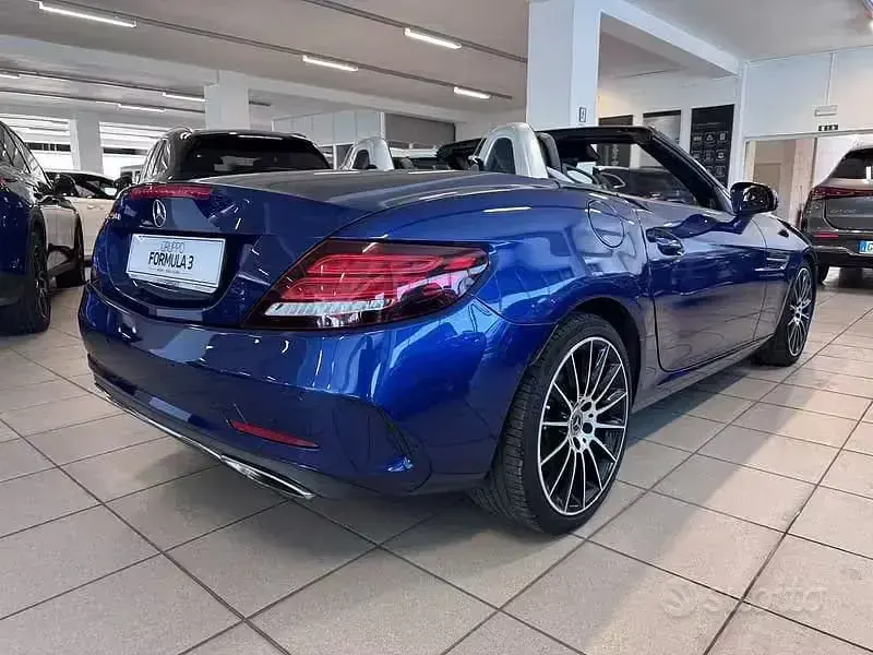 Usata Mercedes SLC250 Premium 204 CV (150 kW) 2017 Blu/azzurro Cabrio