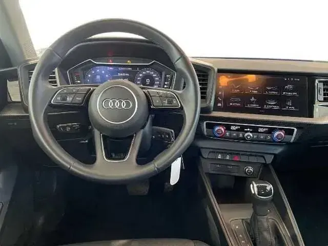 Usata Audi A1 Business 116 CV (85 kW) 2024 Argento SUV