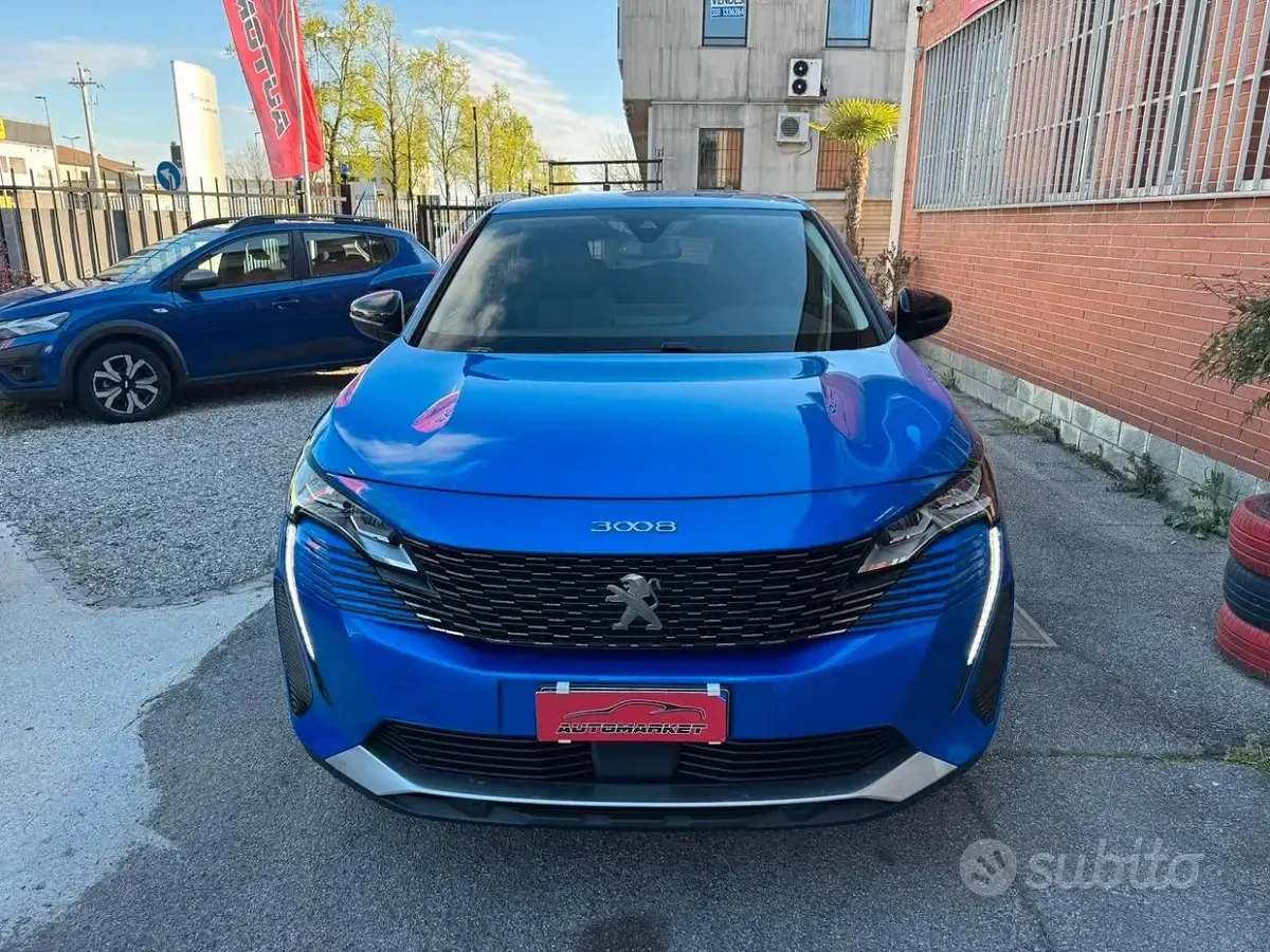 Usata Peugeot 3008 Allure 131 CV (96 kW) 2022 Blu/azzurro SUV