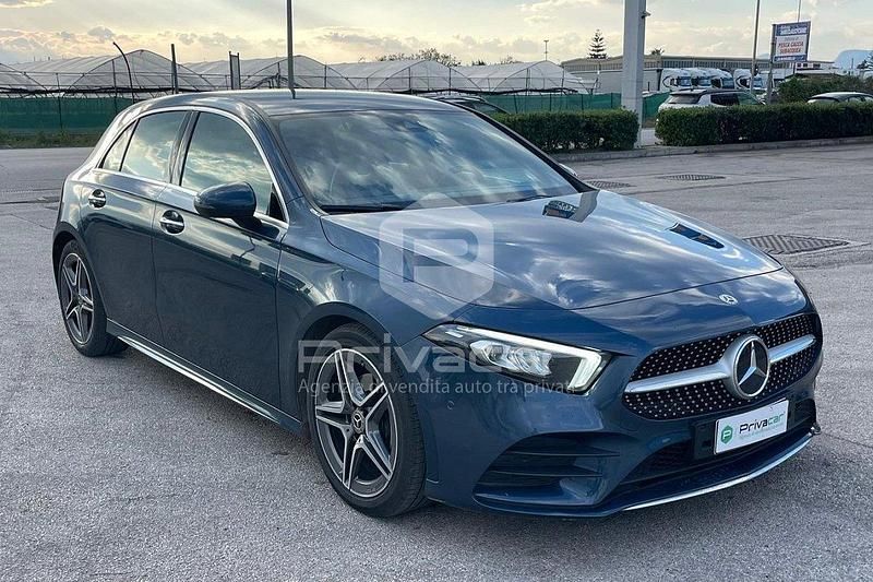 Usata Mercedes A180 Premium 115 CV (84 kW) 2020 Blu Berlina