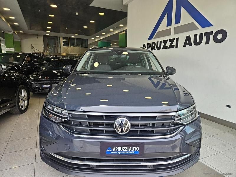 Usata VW Tiguan Life 150 CV (110 kW) 2024 Grigio SUV