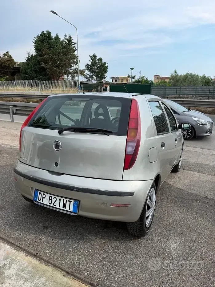 Usata Fiat Punto Classica 60 CV (44 kW) 2008 Grigio Utilitaria
