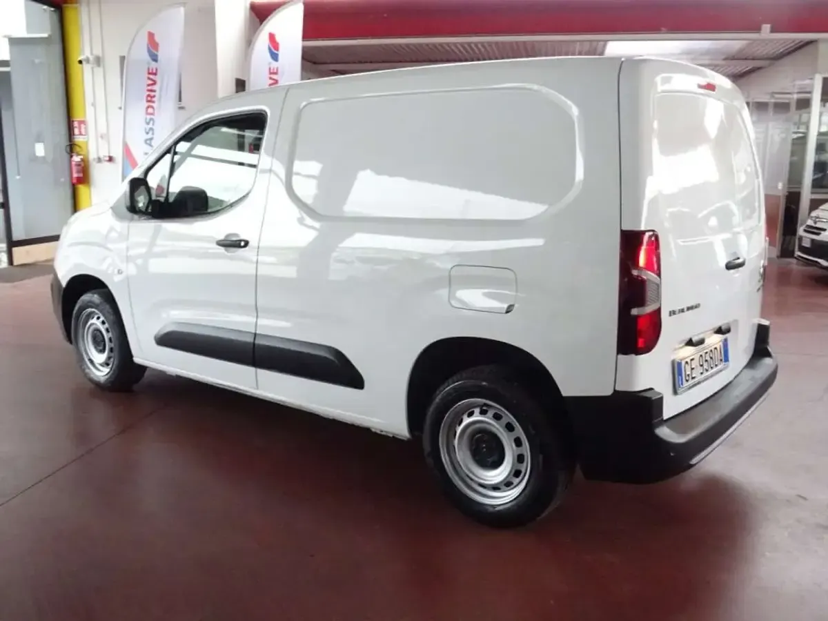 Usata Citroën Berlingo 102 CV (75 kW) 2021 Bianco Monovolume