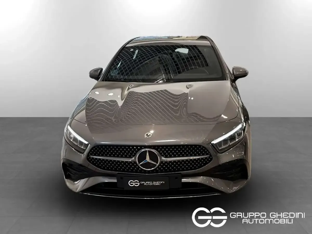 Usata Mercedes A180 AMG Line Premium 136 CV (100 kW) 2025 G.scuro orione Berlina