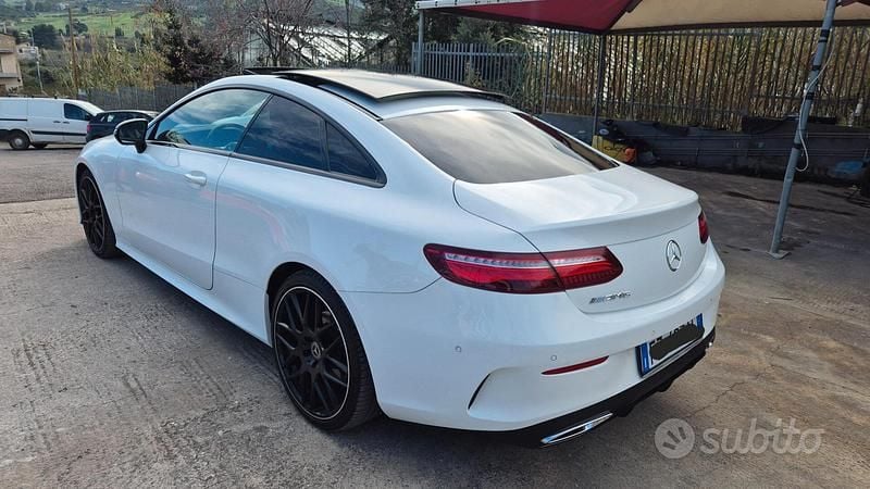 Usata Mercedes E220 Premium Plus 194 CV (142 kW) 2020 Bianco Coupé