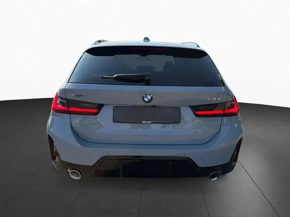 Usata BMW 330 M Sport 245 CV (180 kW) 2025 Brooklyn grey Station wagon