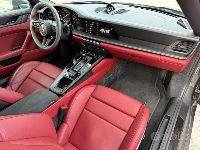 Usata Porsche 911 Targa 4 480 CV (353 kW) 2024 Grigio Cabrio