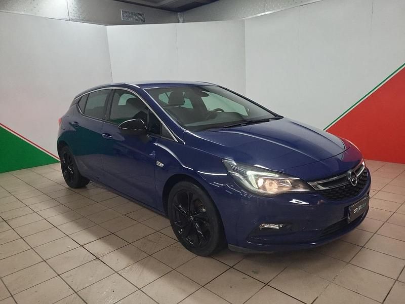 Usata Opel Astra Dynamic 110 CV (80 kW) 2018 Blu Berlina