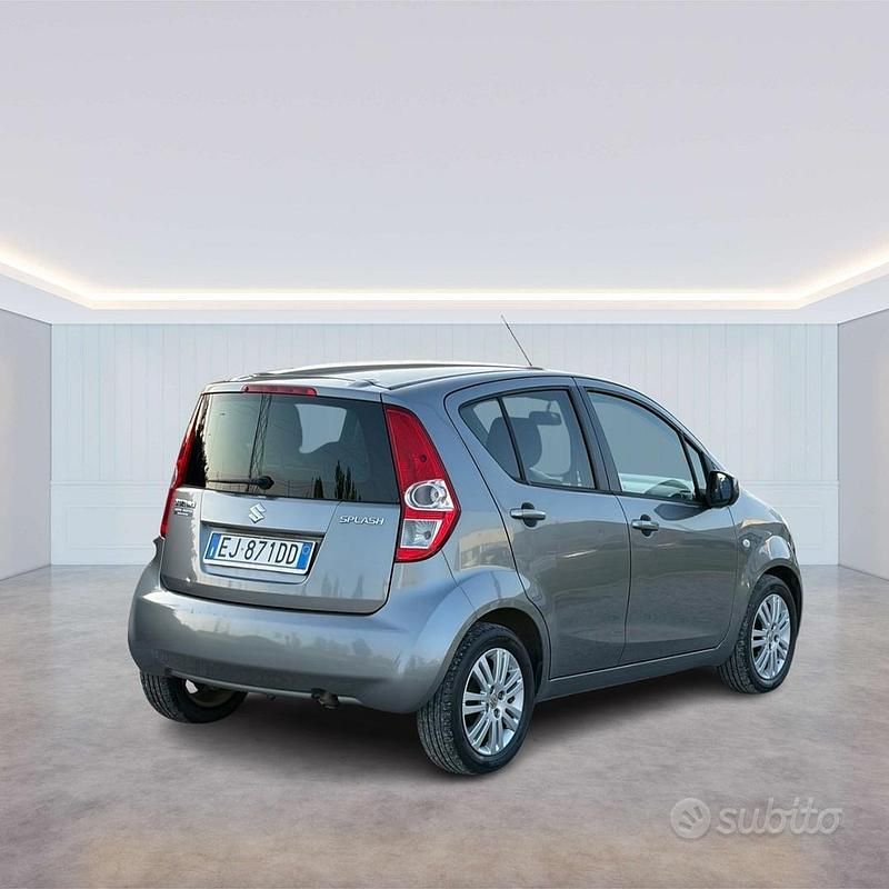 Usata Suzuki Splash 65 CV (47 kW) 2011 Grigio Utilitaria