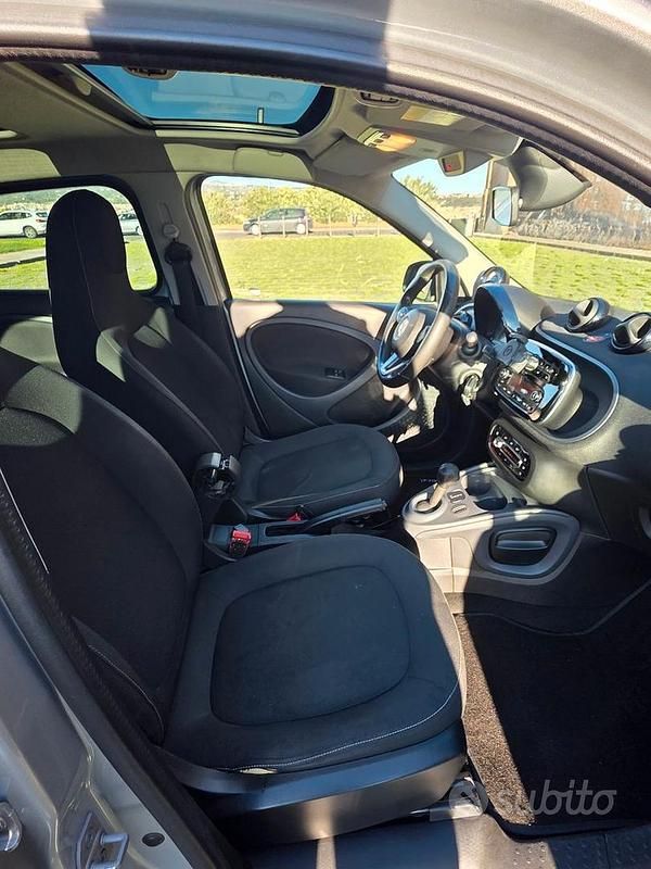 Usata Smart ForFour Passion 71 CV (52 kW) 2016 Utilitaria