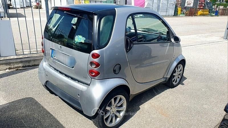 Begagnad Smart ForTwo Coupé 41 HK (30 kW) 2007 Silver Sportkupé