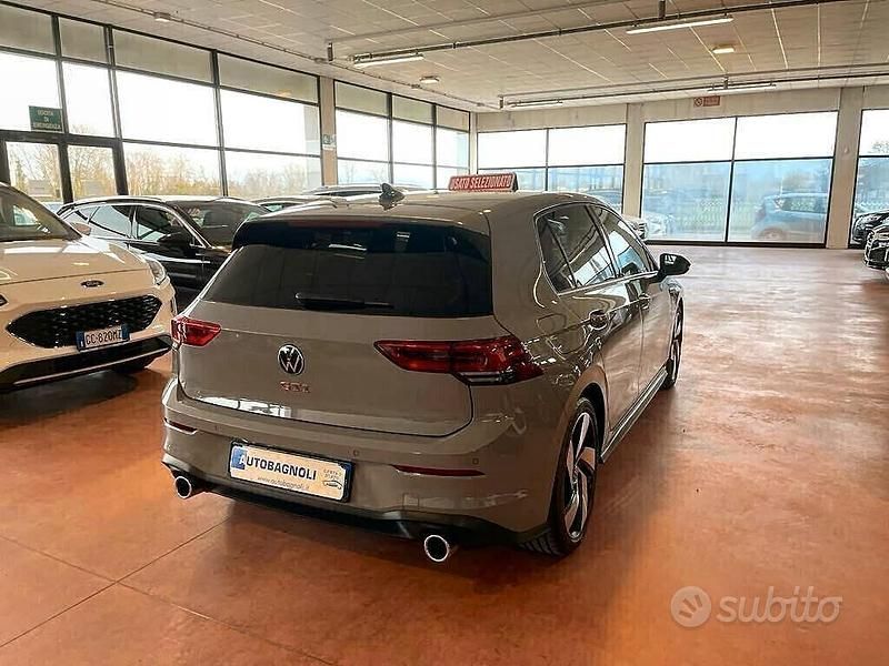 Usata VW Golf VII GTI 245 CV (180 kW) 2021 Grigio Utilitaria