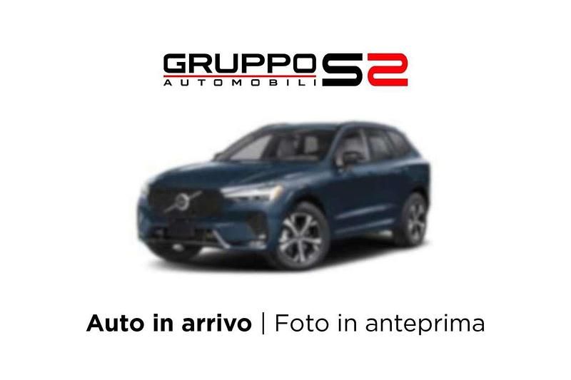 Usata Volvo XC60 Momentum 197 CV (144 kW) 2021 Blu/azzurro SUV