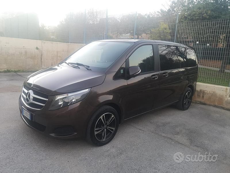 Usata Mercedes V220 163 CV (119 kW) 2015 Marrone Monovolume