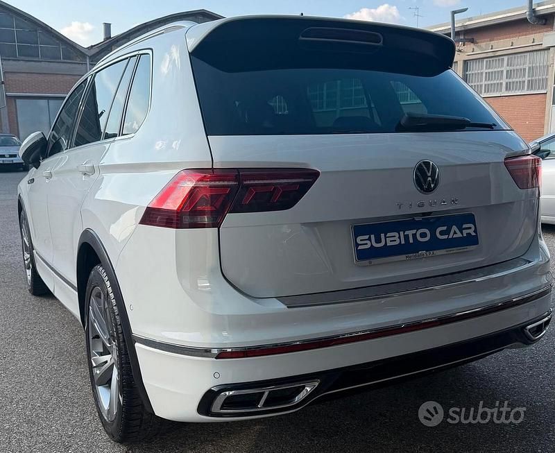 Usata VW Tiguan R-line 150 CV (110 kW) 2023 Bianco SUV