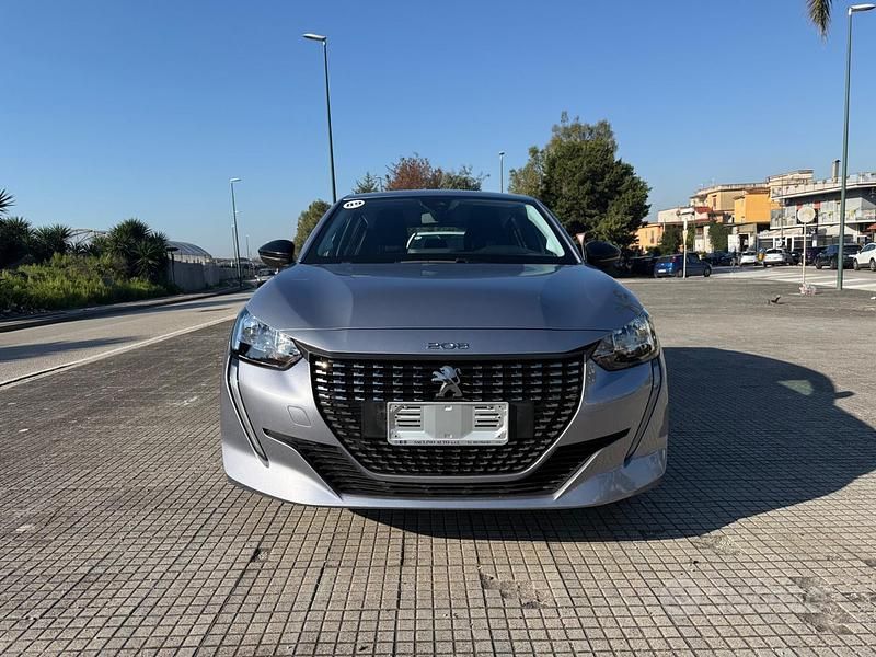 Usata Peugeot 208 Allure 75 CV (55 kW) 2023 Grigio Utilitaria