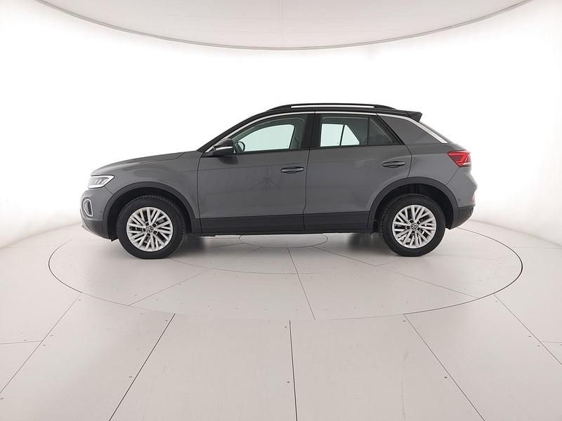 Usata VW T-Roc Life 116 CV (85 kW) 2025 Indium grey metallizzato nero SUV