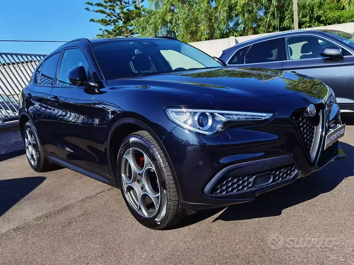 Usata Alfa Romeo Stelvio Sprint 190 CV (139 kW) 2021 Nero SUV
