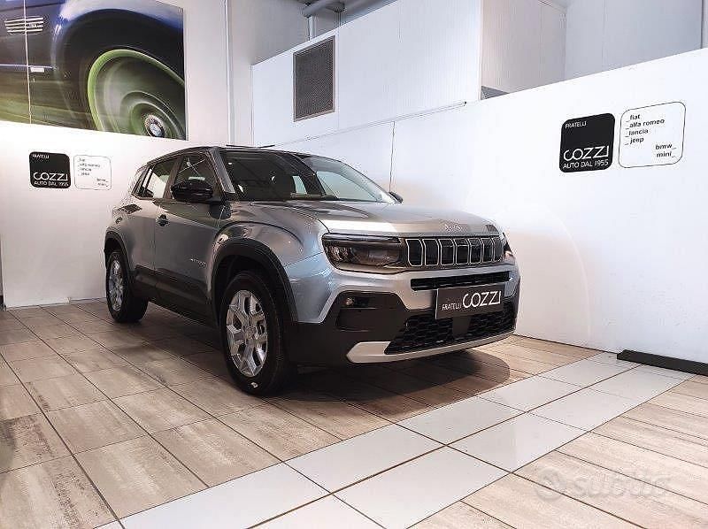 Grigio Nuova 2025 Jeep Avenger Altitude SUV | 24.200 € (Ottimo prezzo) - Immagine 1/4