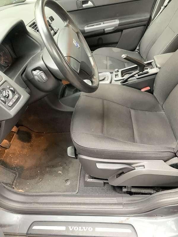 Usata 2011 Volvo V50 Station wagon | 4200 € (Buon prezzo) - Immagine 1/4