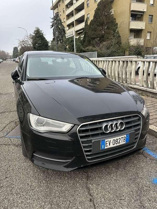 Usata Audi A3 Attraction 105 CV (77 kW) 2014 Nero Berlina