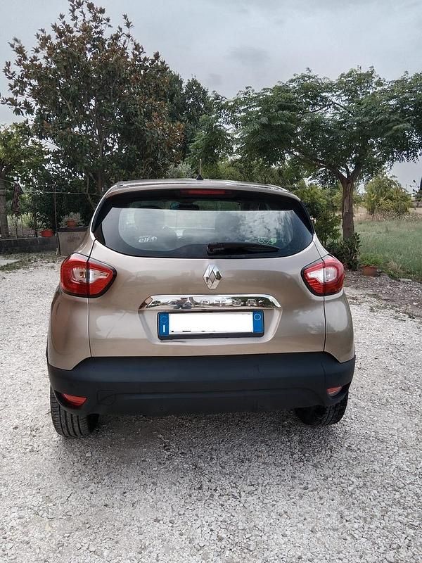 Usata Renault Captur Iconic 110 CV (80 kW) 2016 SUV