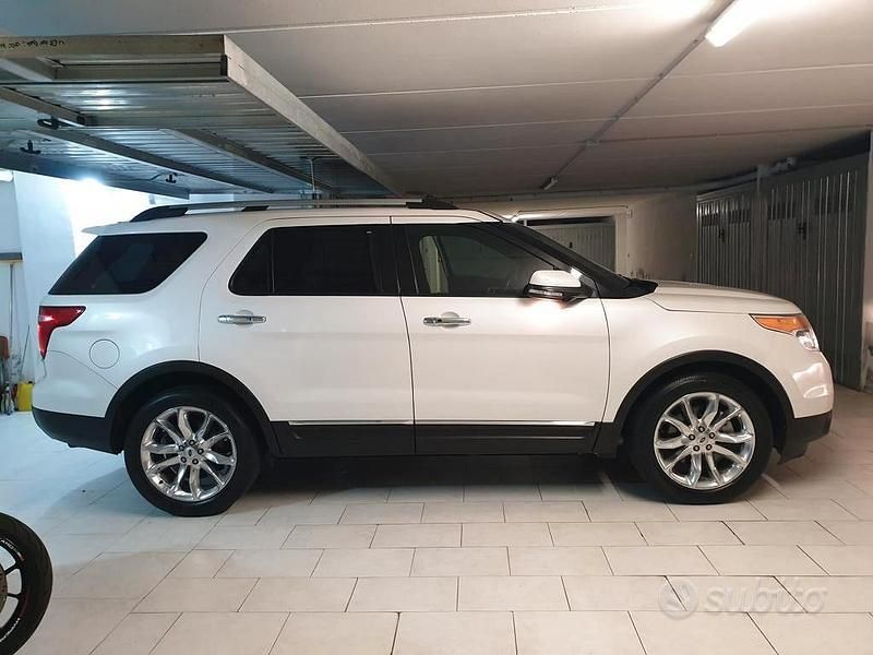 Usata Ford Explorer 290 CV (213 kW) 2015 Bianco SUV