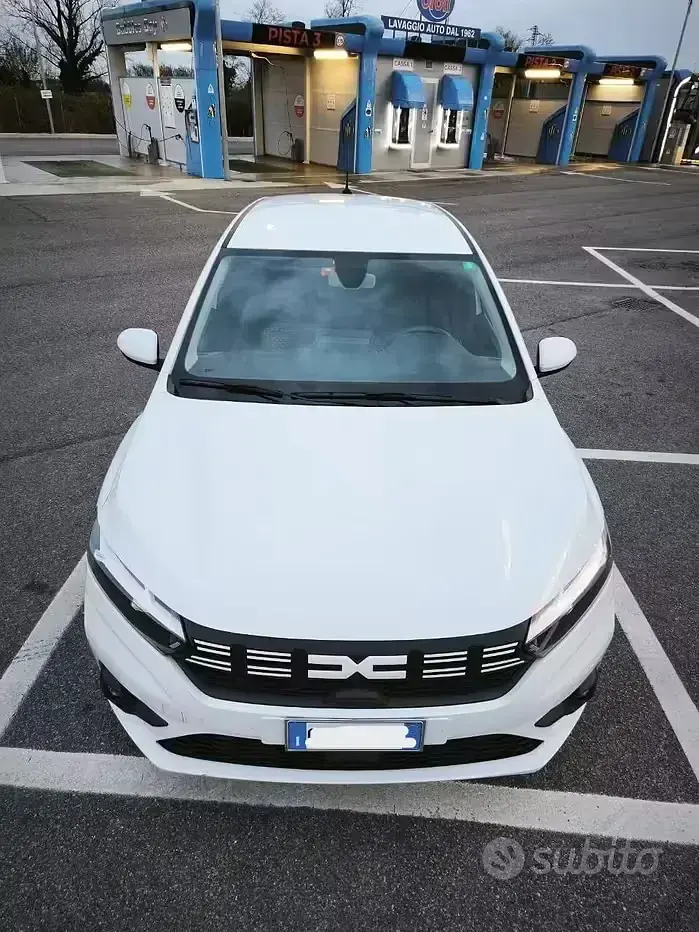 Usata Dacia Sandero Comfort 101 CV (74 kW) 2023 Bianco Berlina