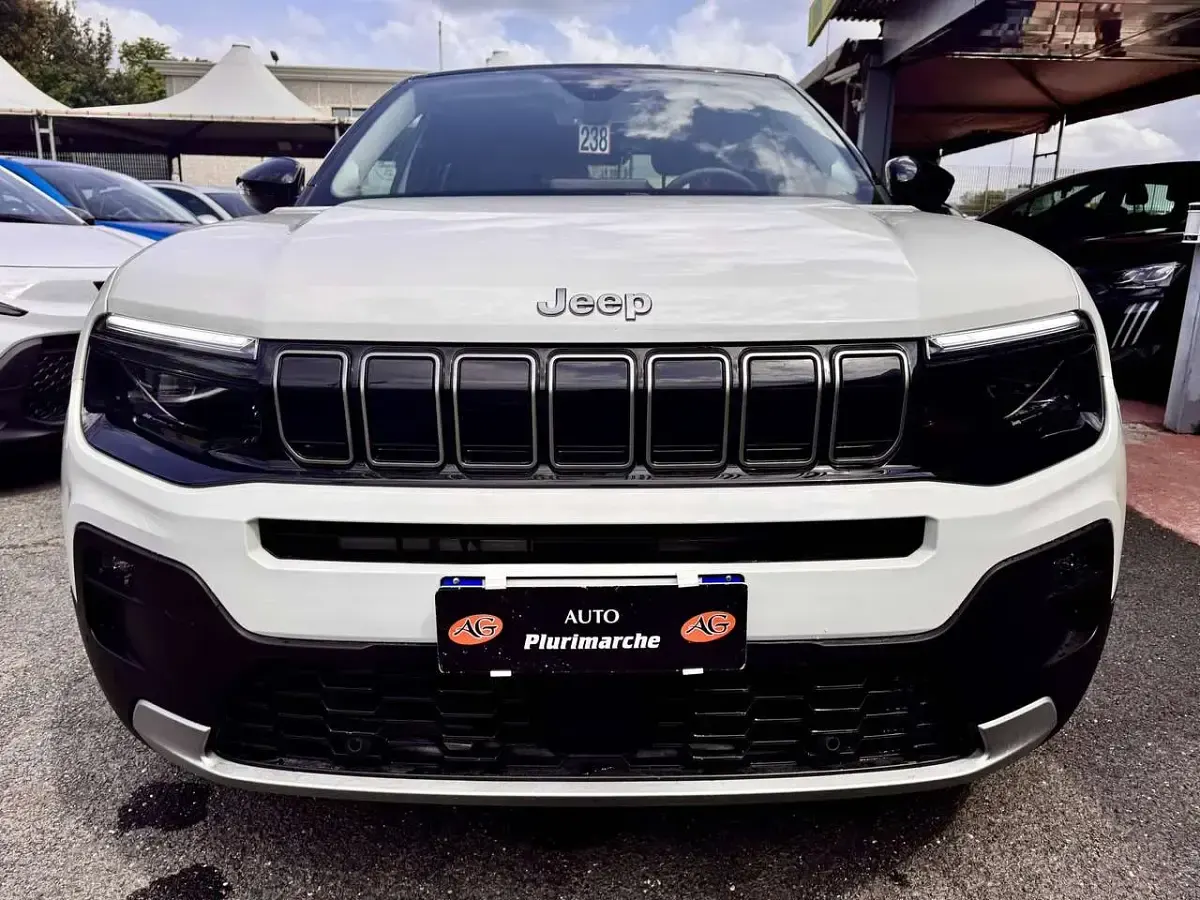 Usata Jeep Avenger Summit 101 CV (74 kW) 2025 Bianco SUV
