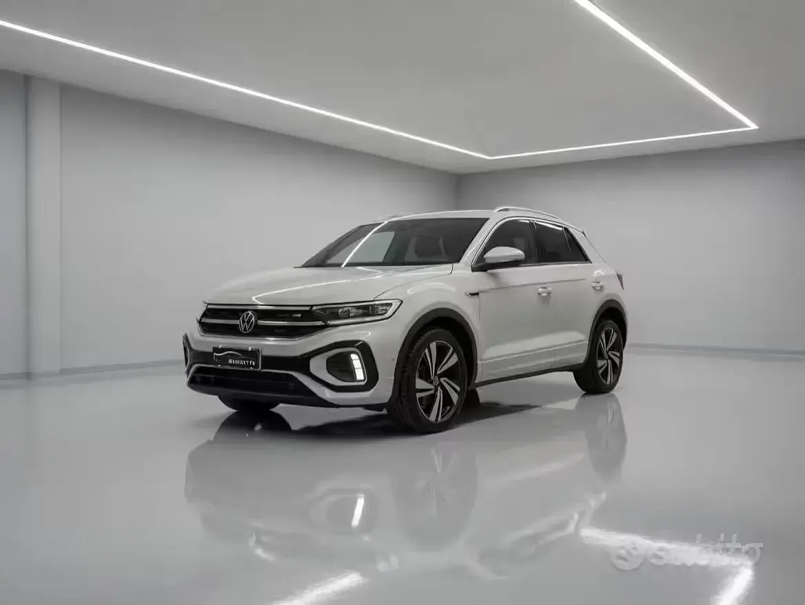 Usata VW T-Roc R-line 116 CV (85 kW) 2022 Beige SUV