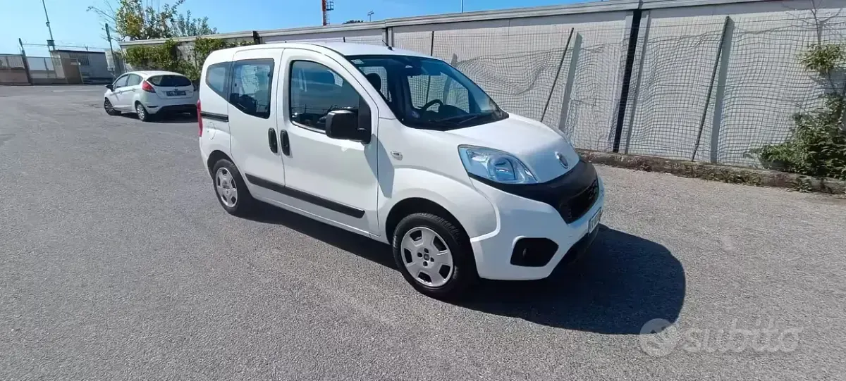 Usata Fiat Qubo Lounge 70 CV (51 kW) 2017 Bianco Monovolume