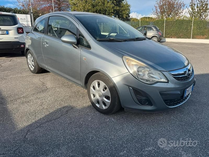Usata 2012 Opel Corsa Tre volumi | 4900 € (Cara) - Immagine 1/4