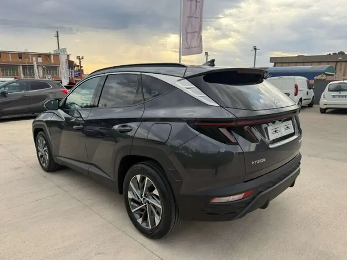 Usata Hyundai Tucson 136 CV (100 kW) 2023 Grigio SUV