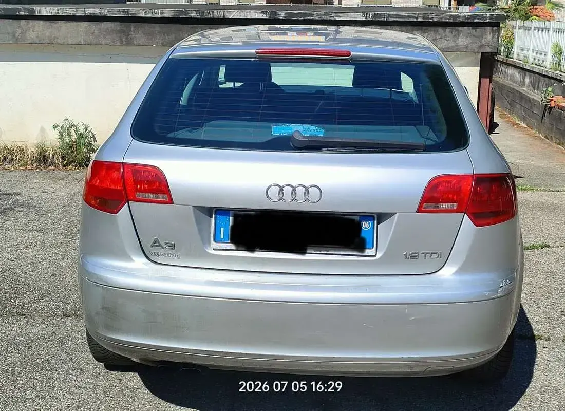 Usata Audi A3 Sportback Ambiente 105 CV (77 kW) 2006 Grigio Utilitaria