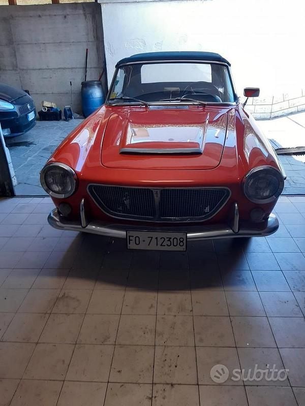 Rosso Usata 1960 Fiat 1200 Cabrio | 25.000 € - Immagine 1/4