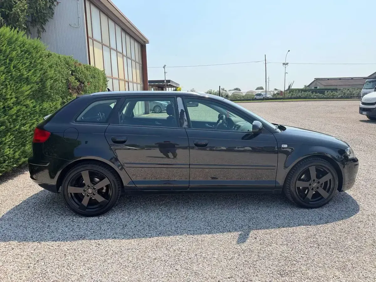 Usata Audi A3 Sportback Ambition 140 CV (102 kW) 2005 Nero Utilitaria