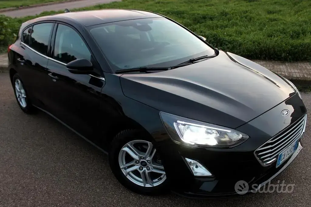 Usata Ford Focus 120 CV (88 kW) 2020 Nero Berlina