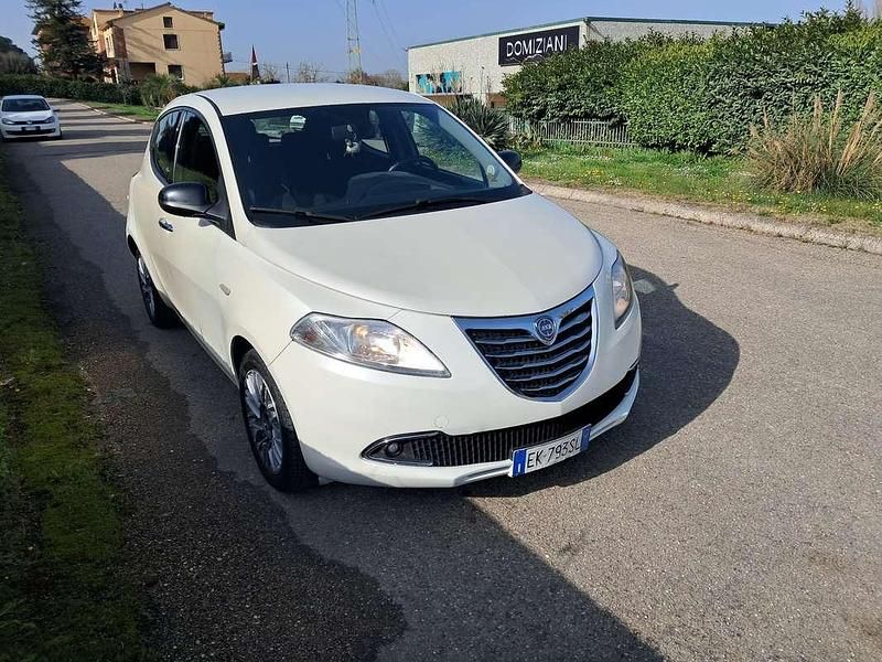 Usata Lancia Ypsilon S 95 CV (69 kW) 2011 Utilitaria