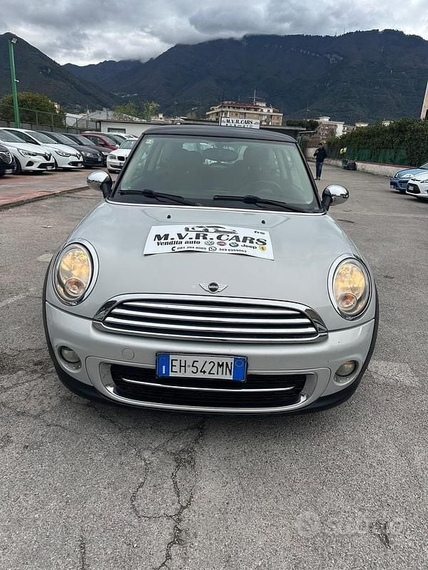 Usata Mini Cooper D 111 CV (81 kW) 2011 Grigio Utilitaria