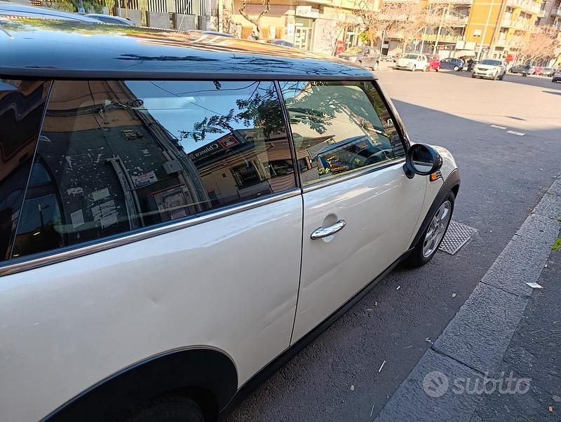 Usata Mini Cooper Coupé 120 CV (88 kW) 2008 Bianco Coupé