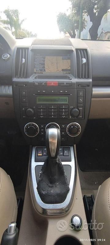 Usata Land Rover Freelander 2 190 CV (139 kW) 2012 Bianco SUV