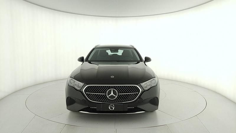 Usata Mercedes 200 Advanced 163 CV (119 kW) 2025 Nero Station wagon