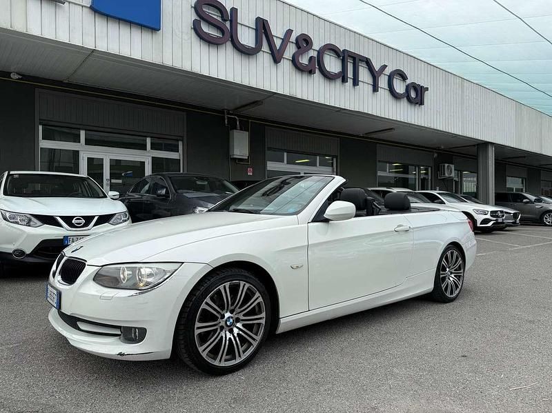 Bianco Usata 2011 BMW 320 Cabriolet Cabrio | 7900 € (Ottimo prezzo) - Immagine 1/4