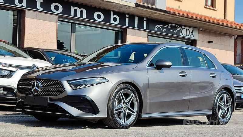 Usata Mercedes A180 Premium 136 CV (100 kW) 2025 Grigio Berlina